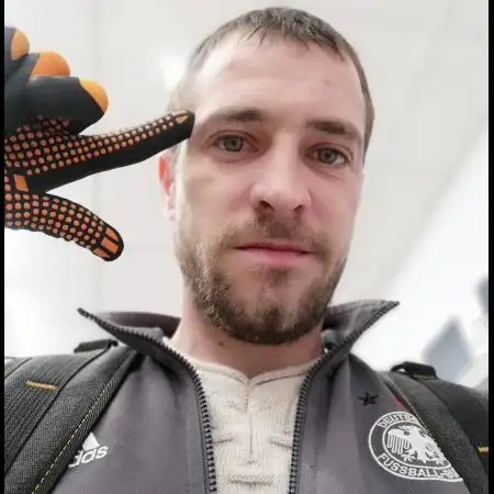 Konstantin, 36Kanada
