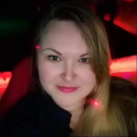 Yuliya, 45Vereinigte Staaten 