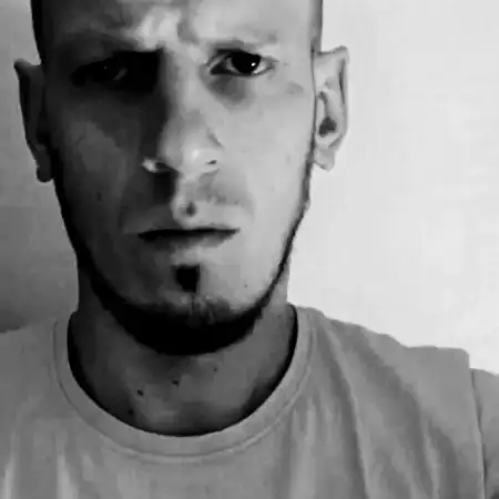 Andrei, 41