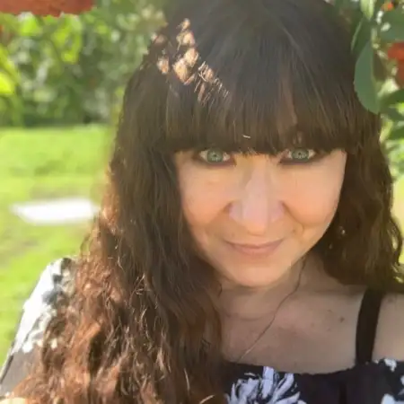 Yuliya, 55Vereinigte Staaten 