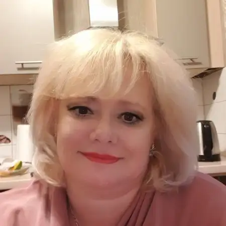 Emiliia, 51Spanien