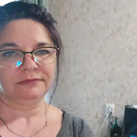 IRINA, 48Kanada