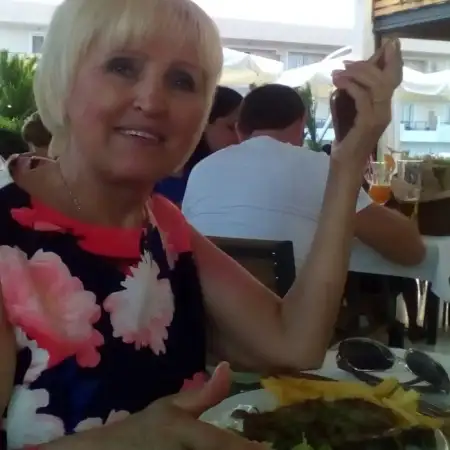 Zinaida, 70Frankfurt