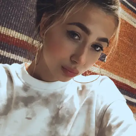 Eva, 24Avstraliya