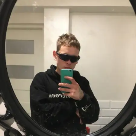 Nikita, 27Berlin, Deutschland