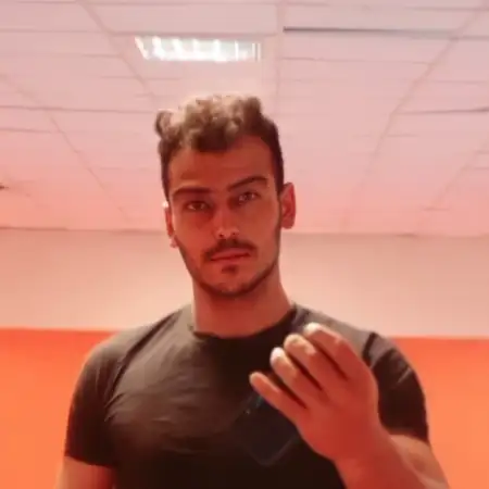 Rasool, 28Spanien
