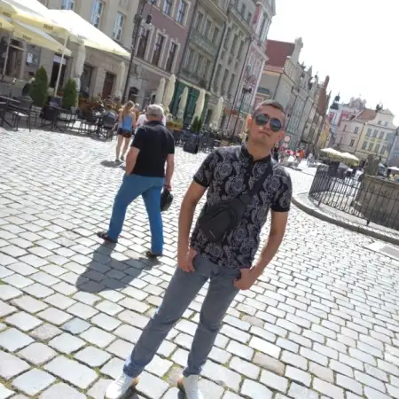 Johnny, 32Polen 