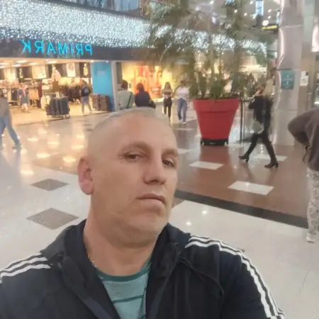Aleks, 45Vereinigte Staaten