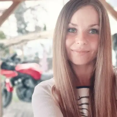 Djuliya, 39Stuttgart, Deutschland 