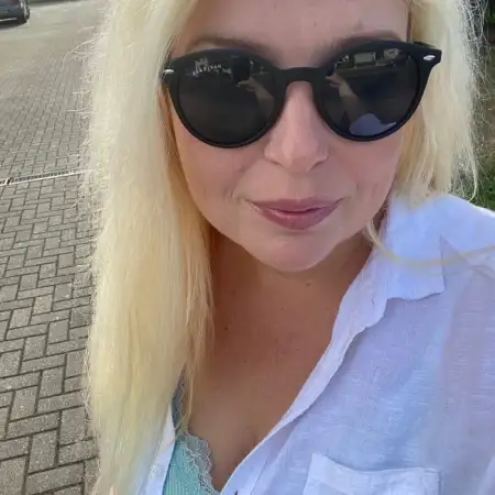 Elena, 44Ukraine