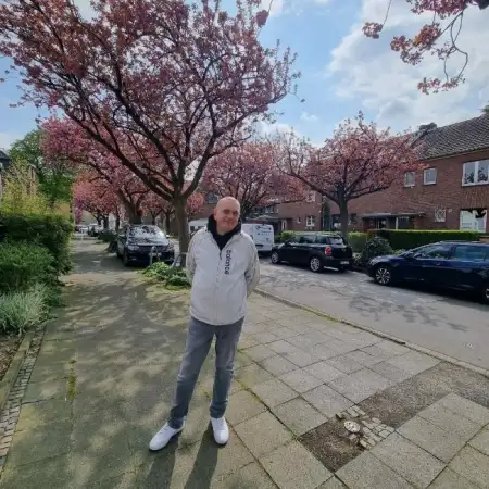 Andrii, 48Krefeld, Deutschland 