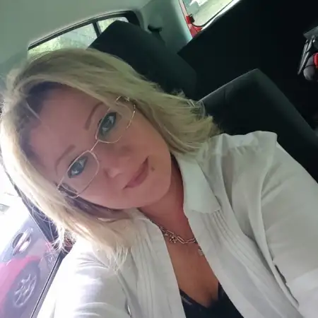 Julia, 48 Wurmer, Deutschland