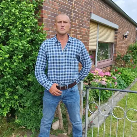 Aleksander, 43