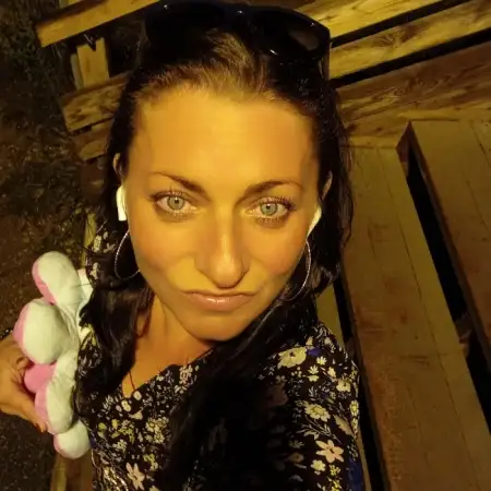 Tetiana, 46