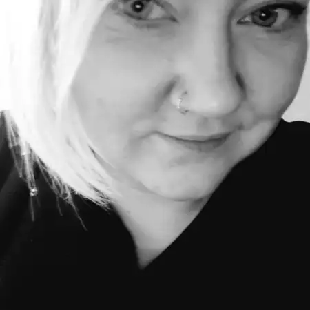Taya, 38