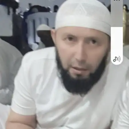 Jamoliddin, 49Polen