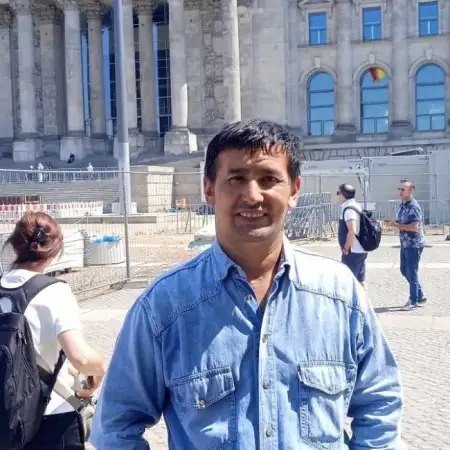 Anvar, 47