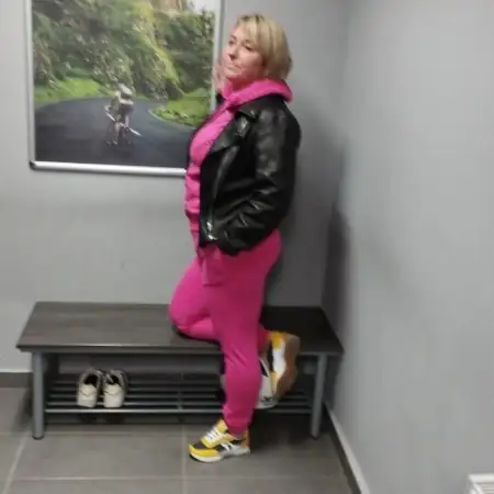 Elena, 48Budapesht, Ungarn 