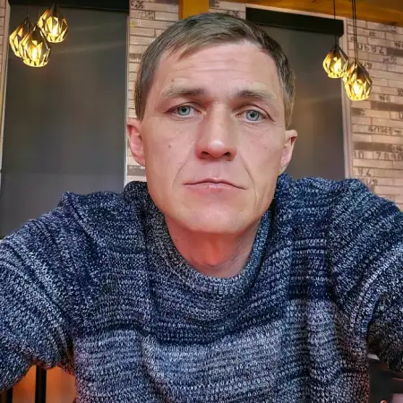 Maksim, 44Kalgari, Kanada