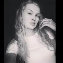 Milana, 28Avstraliya