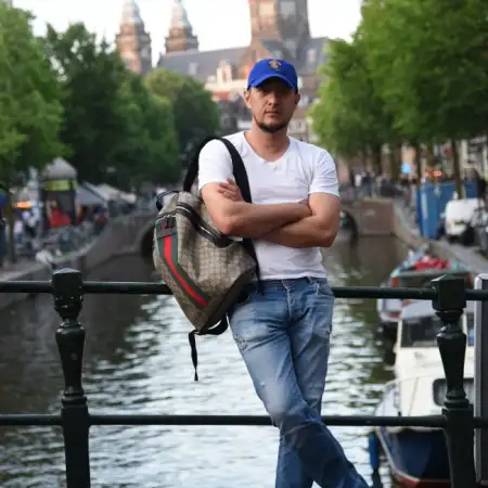 Bek, 43Polen