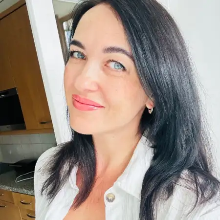 Elena, 45Bazel, Schweiz 