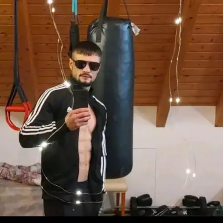 Ilya, 34Vereinigte Staaten