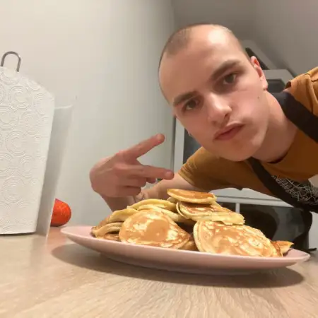 Timofey, 22Berlin, Deutschland