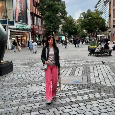 Elena, 49Nurnberg, Deutschland