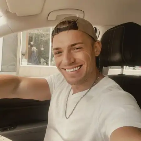 Mark, 27
