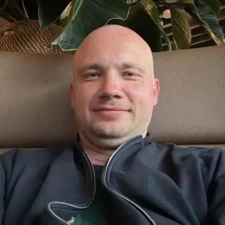 Niko, 40Schweden