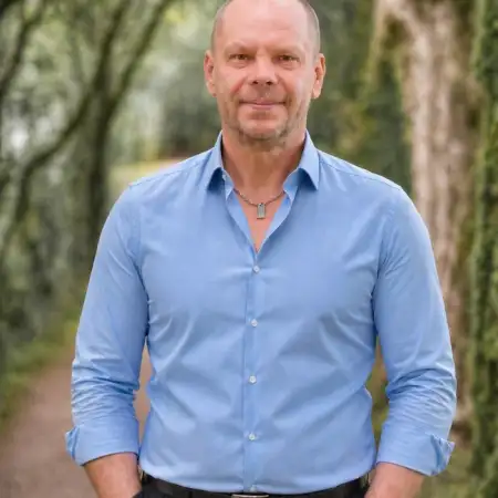 Andrey, 49Vereinigte Staaten 