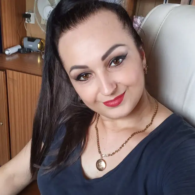 Yana, 43Alikante, Spanien 