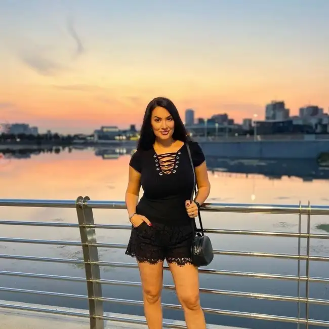 Elena, 41Lvov, Ukraine