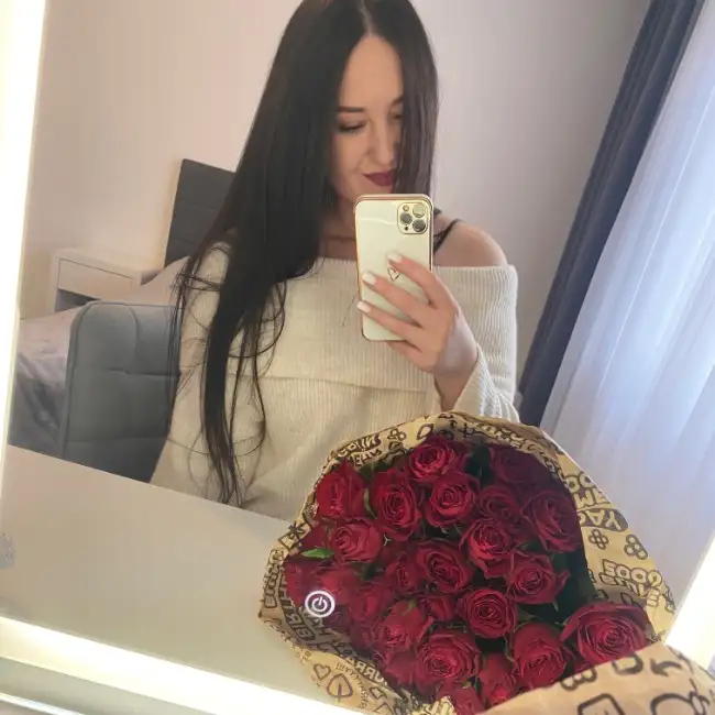 Yuliya, 30
