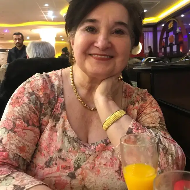Lina, 71