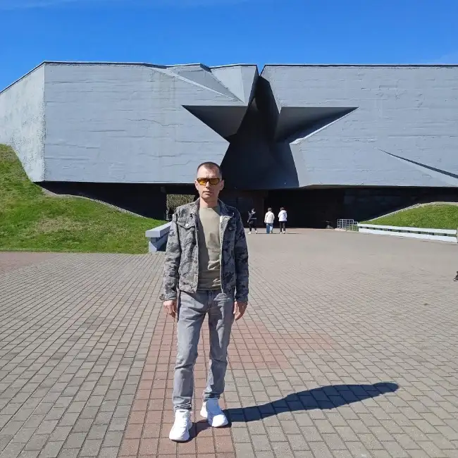 DZIANIS, 42
