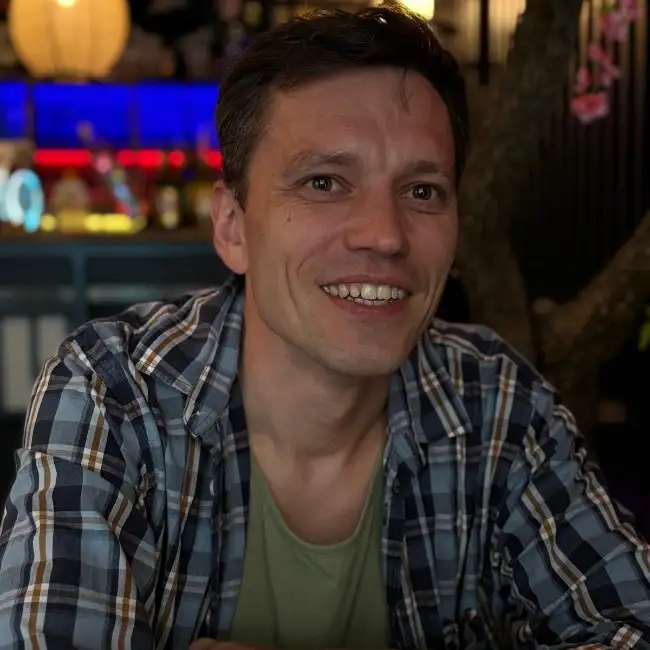 Vlad, 39