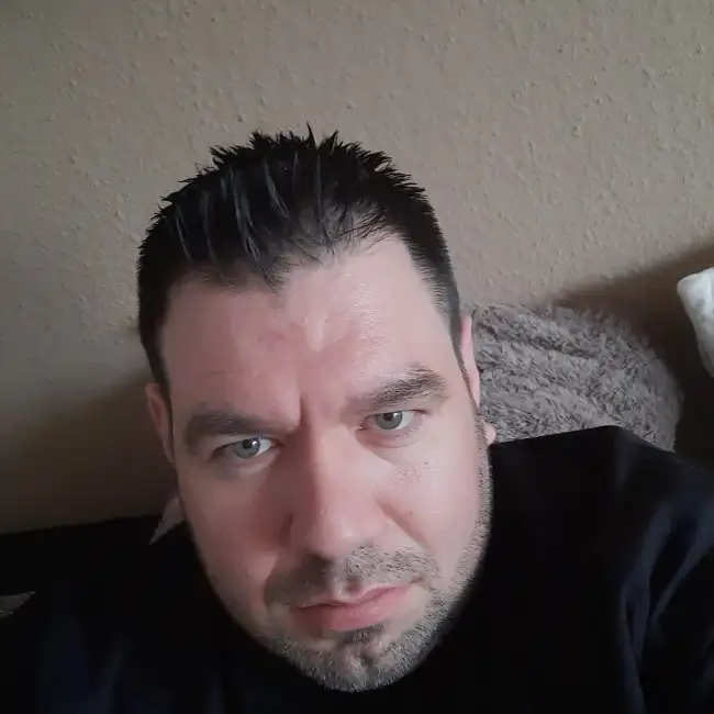 Tobias, 43