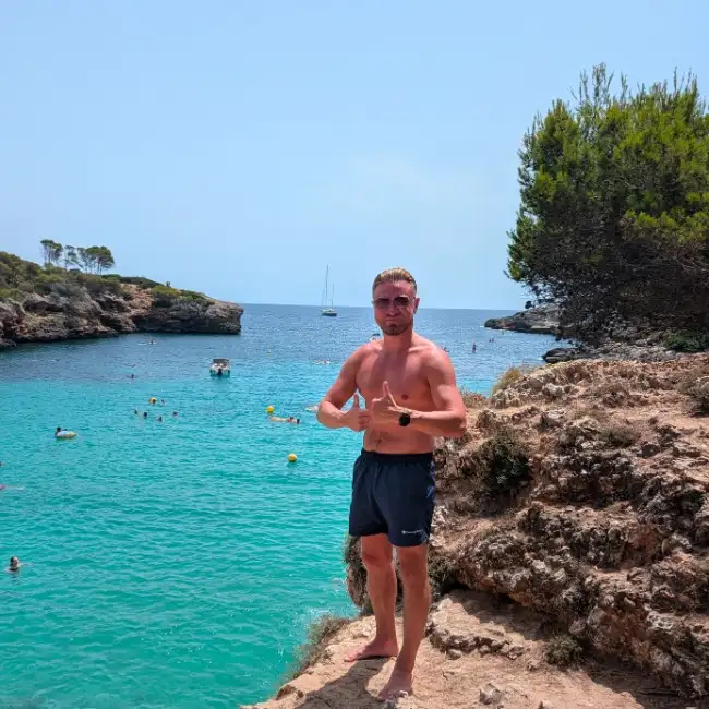 Artur, 35