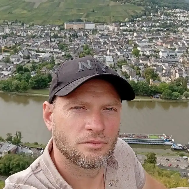 Bohdan, 34