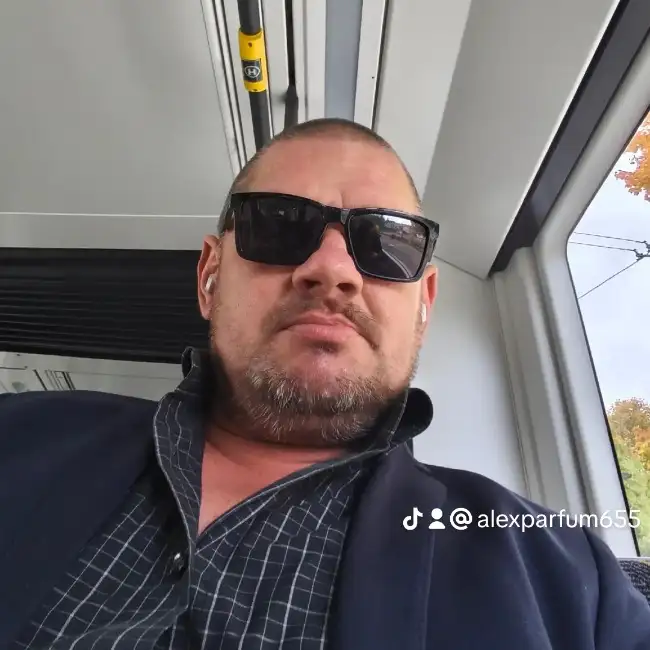 Aleksander, 45