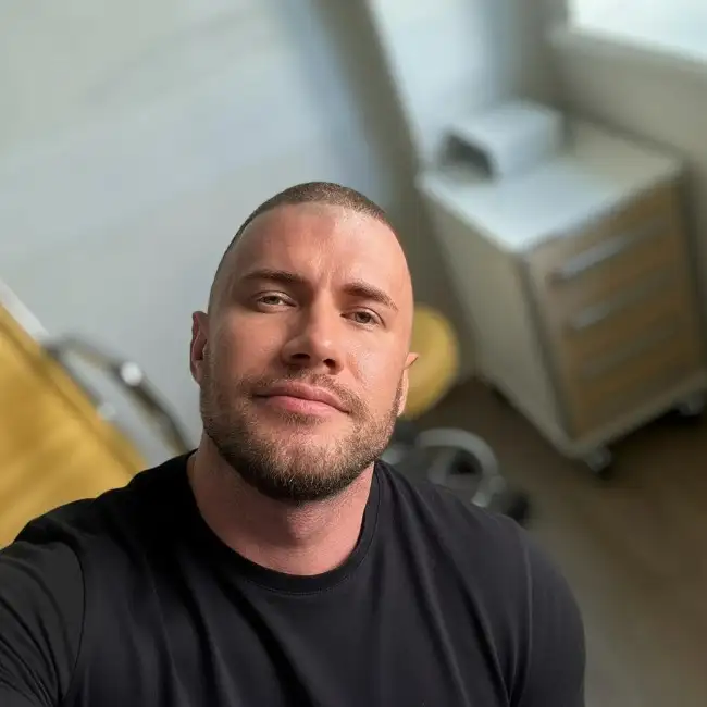 Eduard, 39