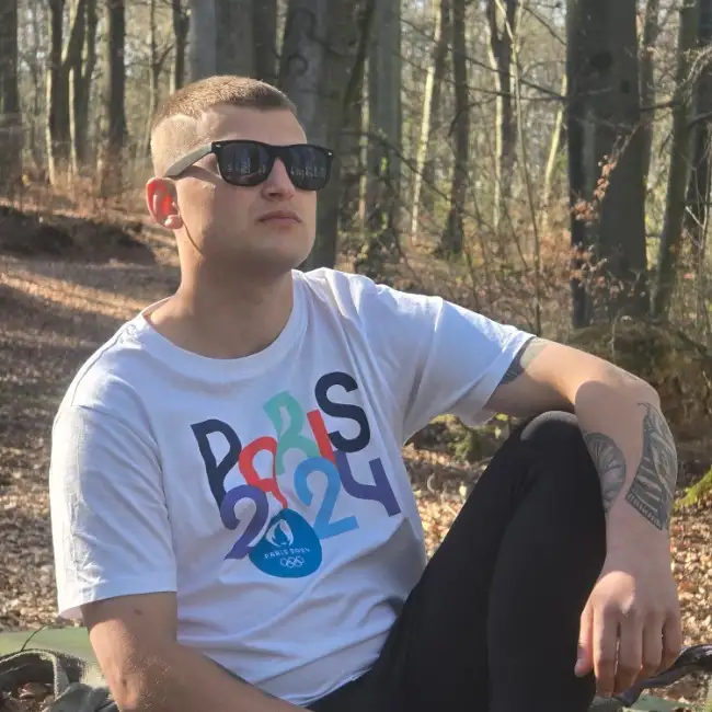 Oleksii, 28