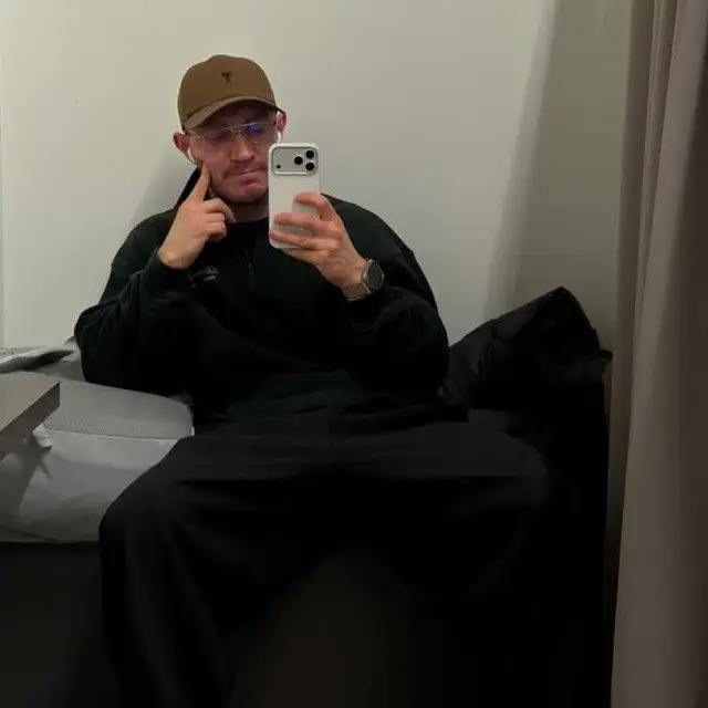 Artiom, 37, Aberdar, Vereinigtes Konigreich - Rus Liebe