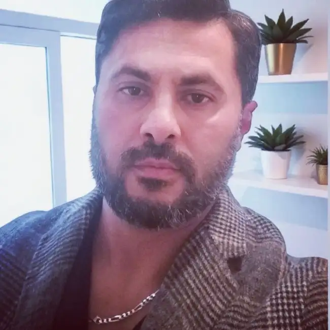 Riyat, 39