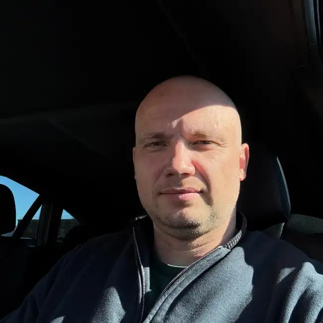 Niko, 40