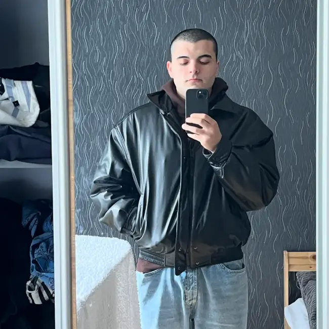 Bohdan, 24