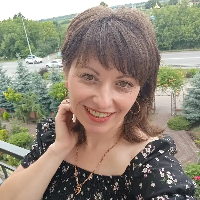Tanya, 40
