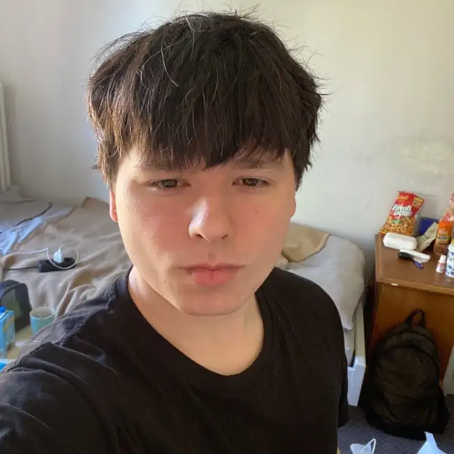 Dmytro, 20